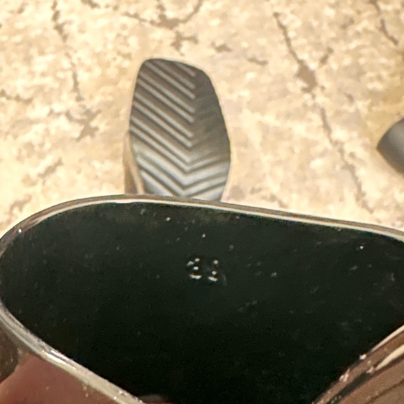 Black rubber slides 🖤🖤✨ - Picture 4 of 6